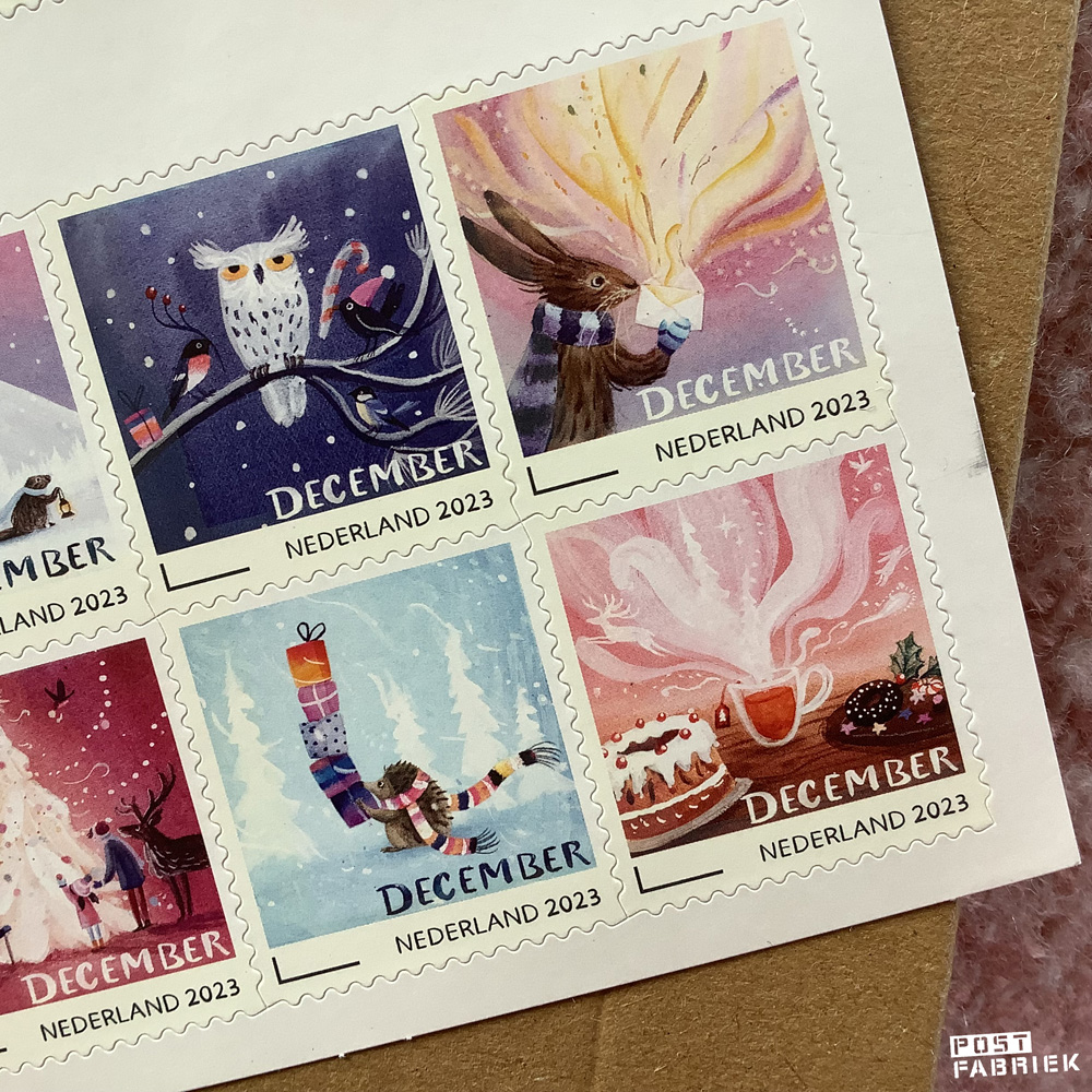 Tadaaa! Dit zijn de decemberzegels van 2023. Ze zijn ontworpen door illustrator Linde Faas.